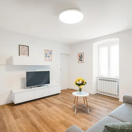 Dal Perne فولاسترا